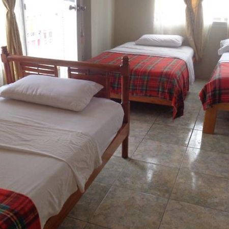 Hostal Miconia Puerto Ayora  Extérieur photo