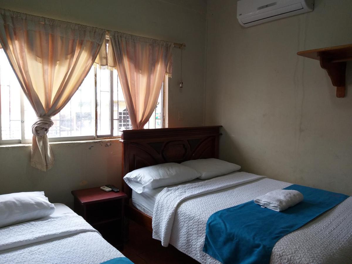 Hostal Miconia Puerto Ayora  Extérieur photo