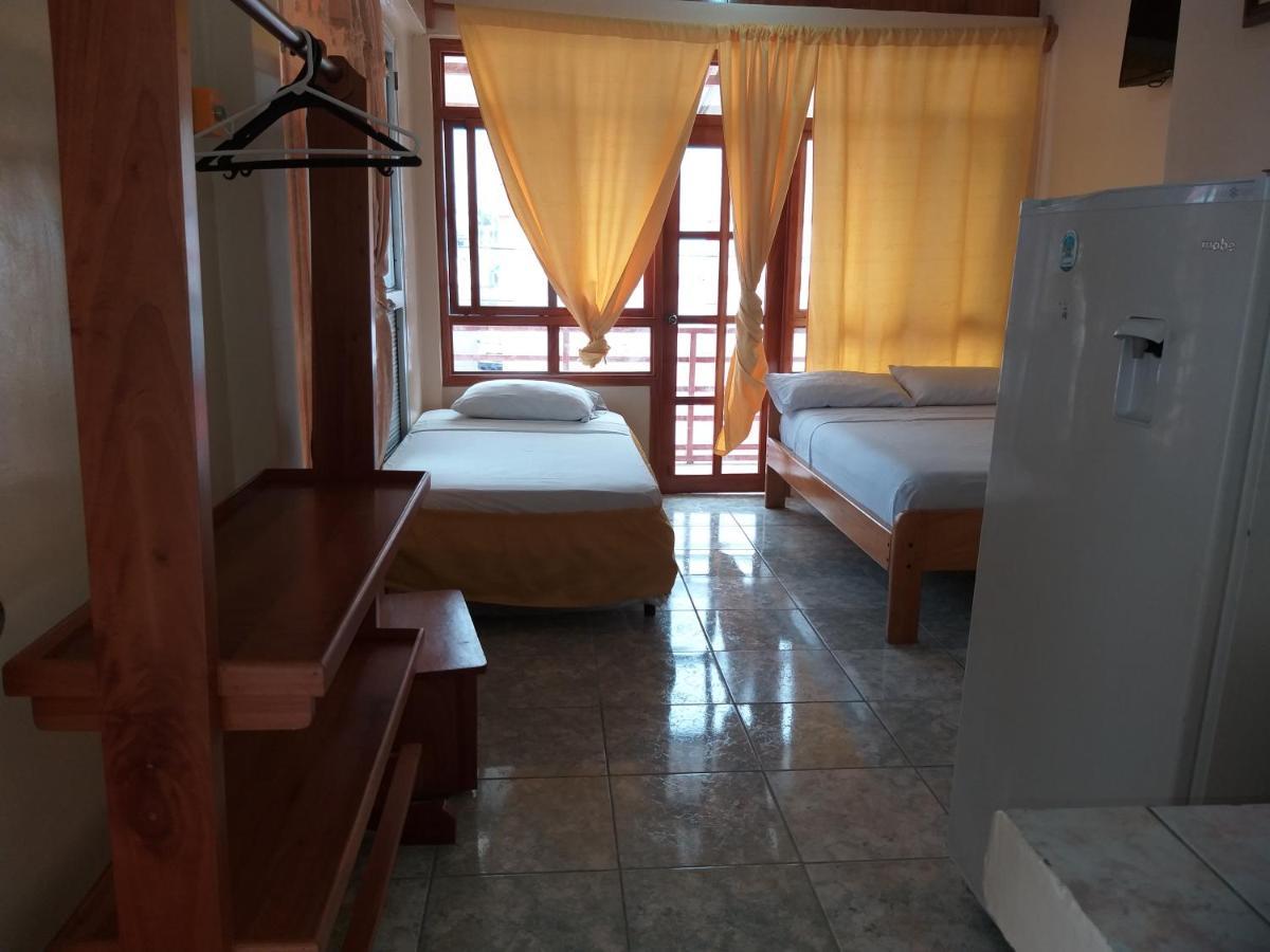 Hostal Miconia Puerto Ayora  Chambre photo