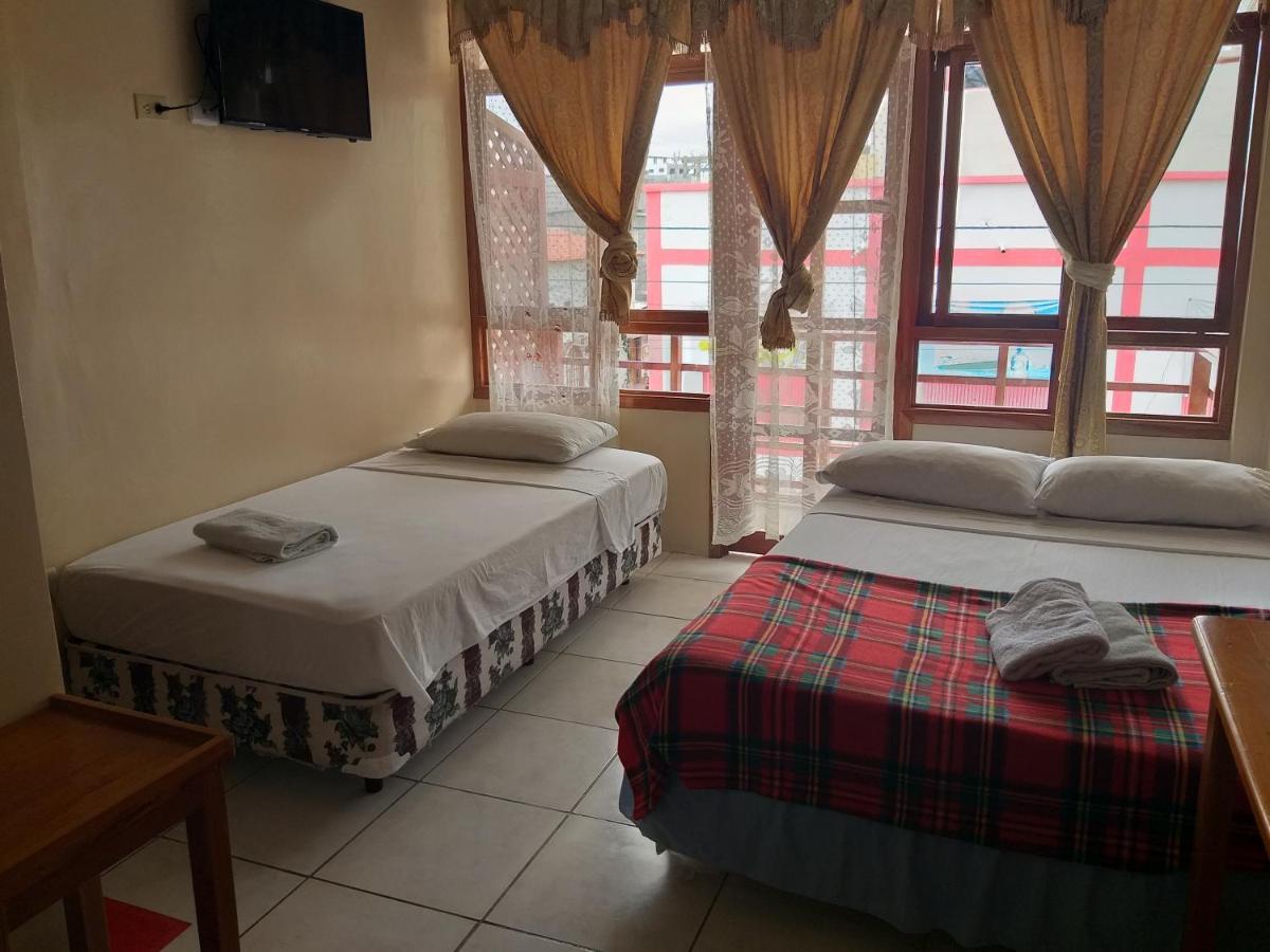 Hostal Miconia Puerto Ayora  Extérieur photo