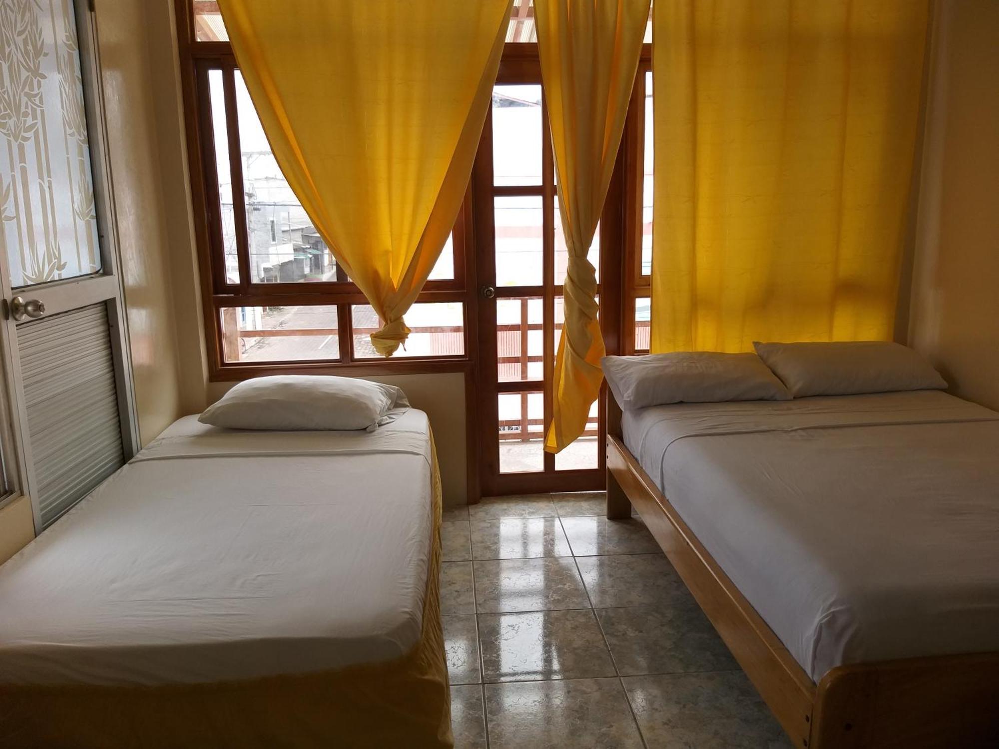Hostal Miconia Puerto Ayora  Chambre photo