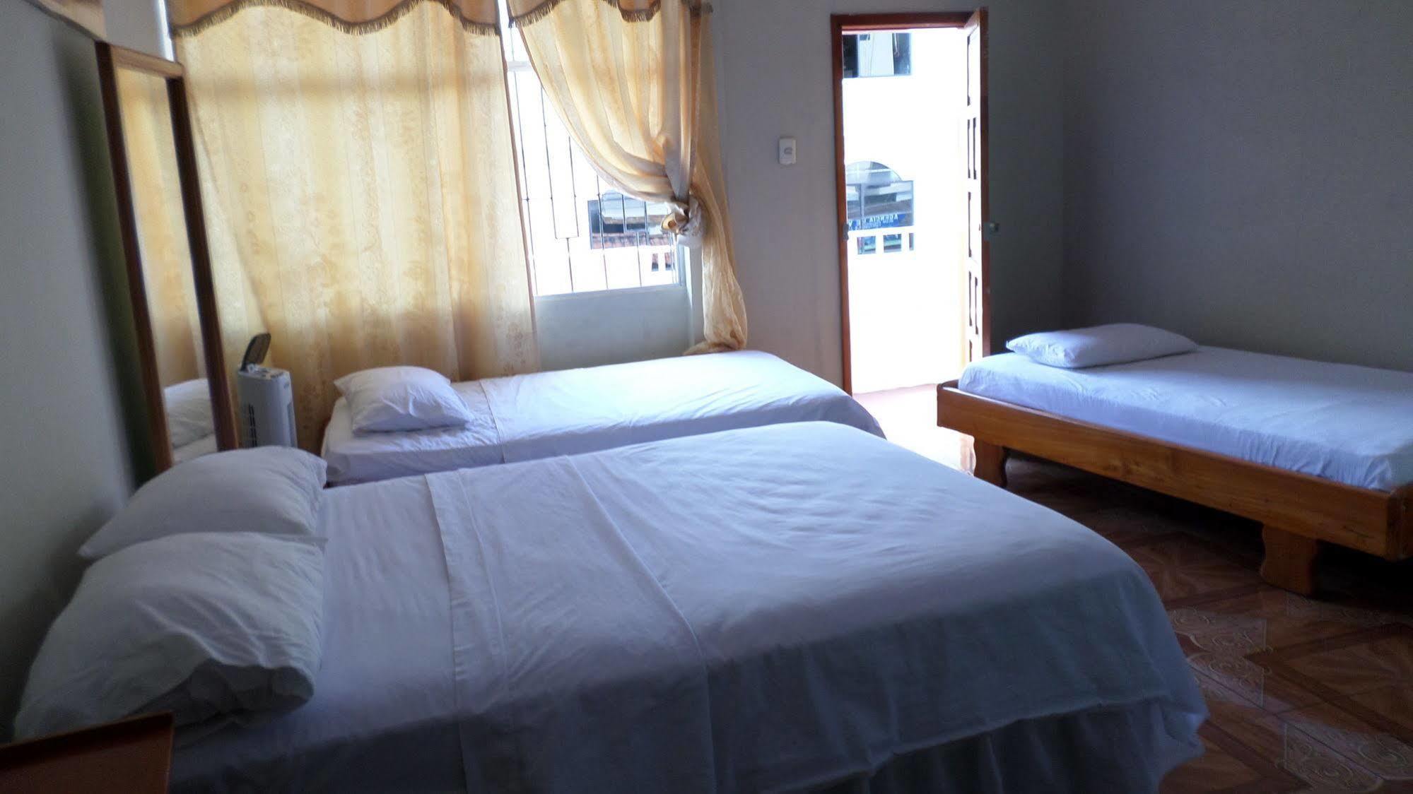 Hostal Miconia Puerto Ayora  Extérieur photo