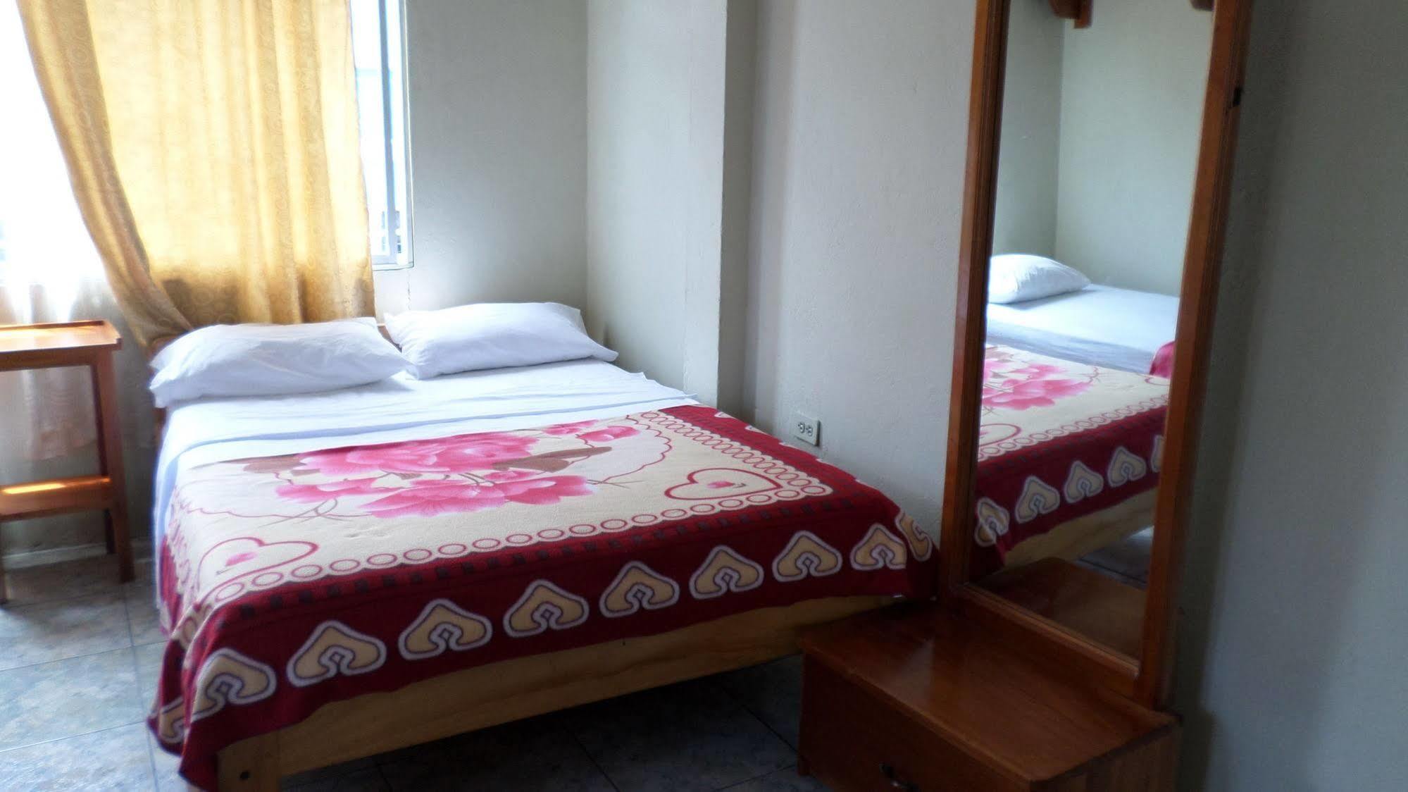 Hostal Miconia Puerto Ayora  Extérieur photo